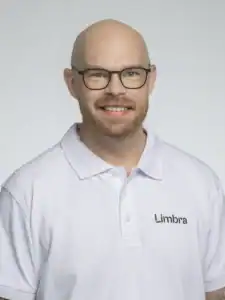 Porträtt av Nicklas Hellborg, kiropraktor på Limbra.